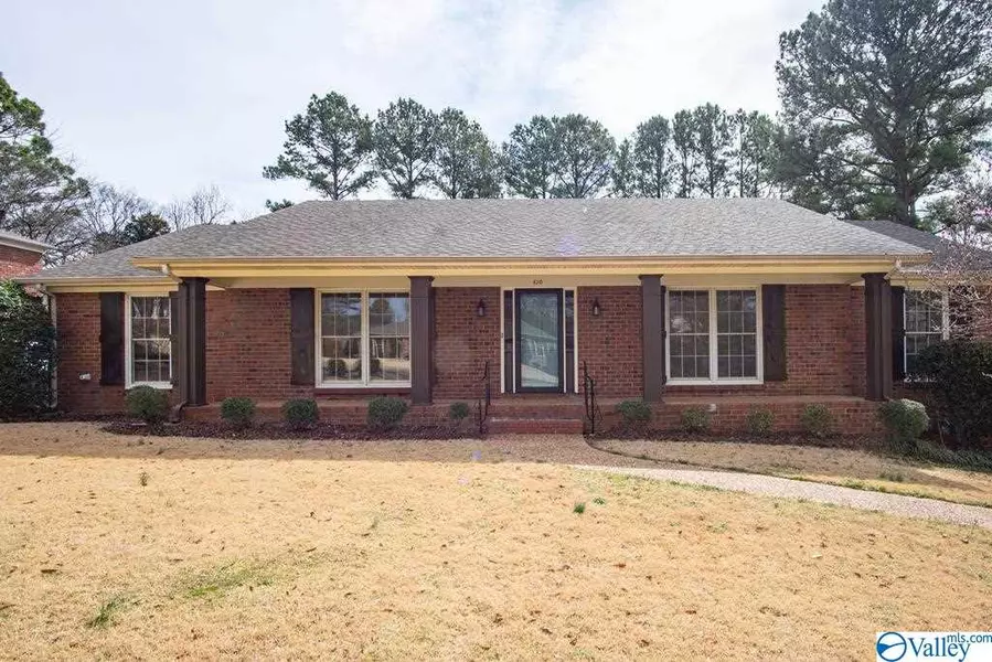 410 Robinhood Drive, Florence, AL 35633