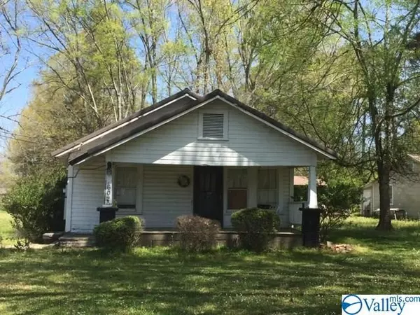 602 Tidmore Bend Road, Gadsden, AL 35901