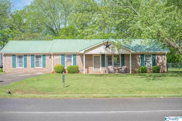 128 Bullard Road, Hazel Green, AL 35750