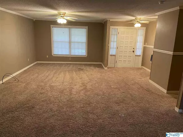 Russellville, AL 35654,524 County Road 131