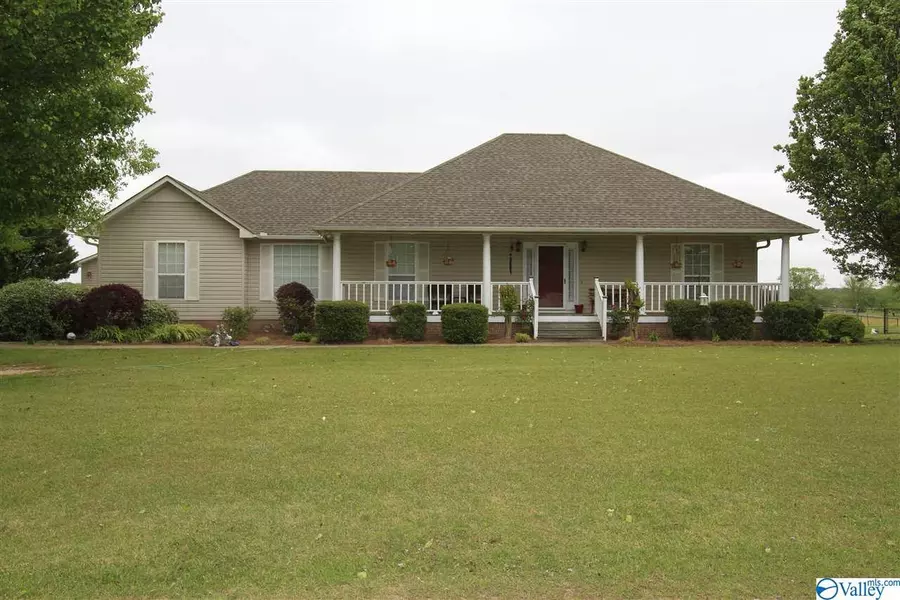 156 County Road 1432, Vinemont, AL 35179