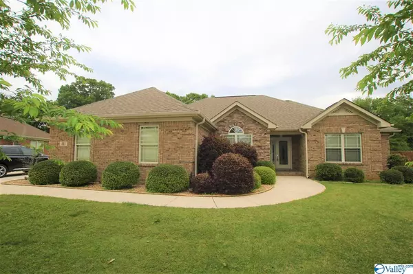 111 Castlehill Drive, Meridianville, AL 35759