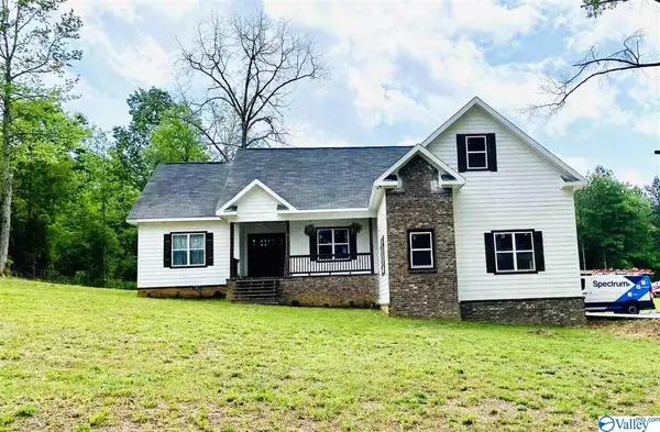 103 Walker Cemetery Road, Bridgeport, AL 35740