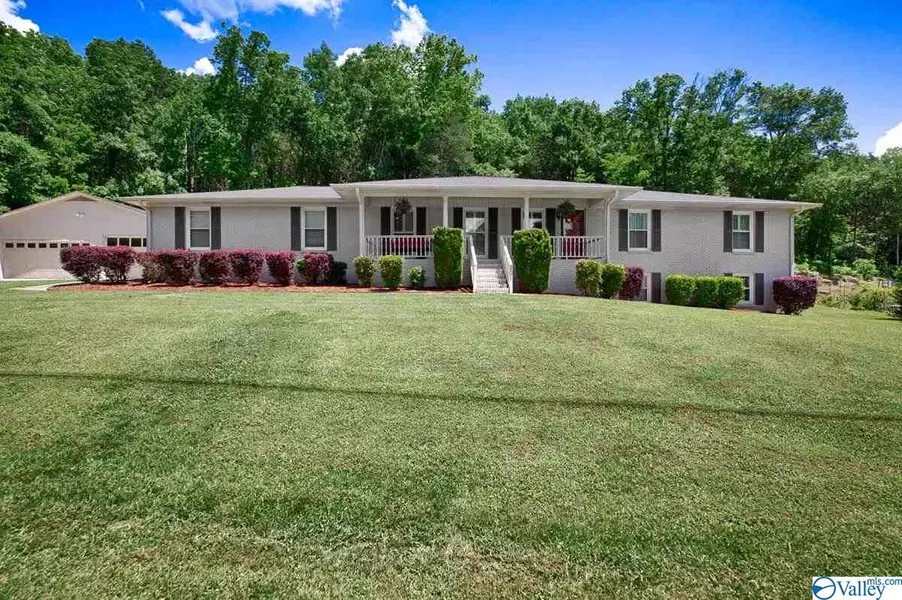 201 Mohawk Road, Owens Cross Roads, AL 35763