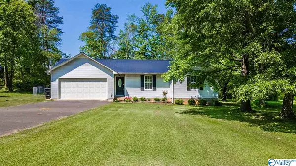 37 Elizabeth Drive NE, Fort Payne, AL 35967