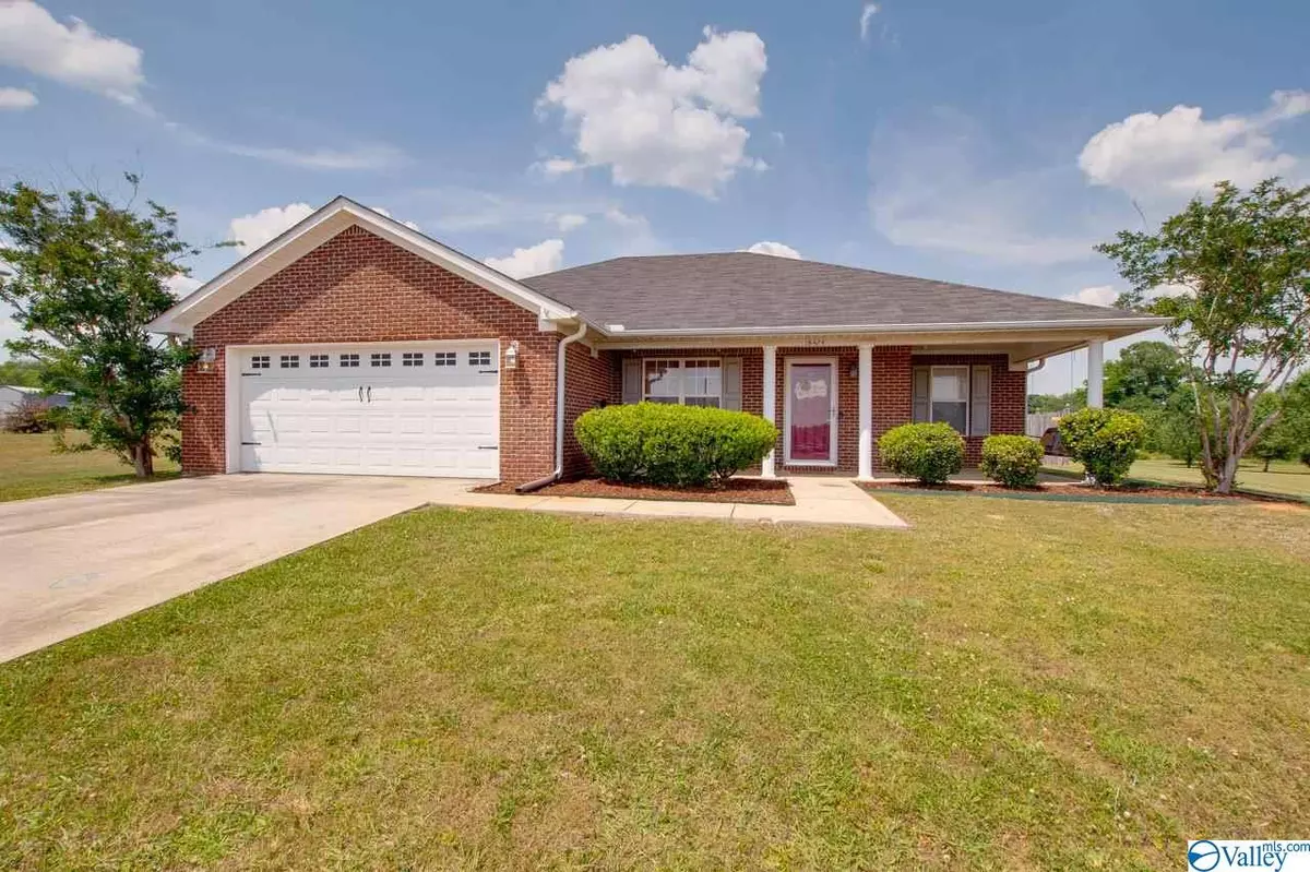 Athens, AL 35613,18424 Upland Trail