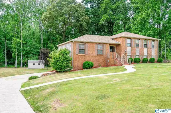 Trinity, AL 35673,84 Pinecrest Drive