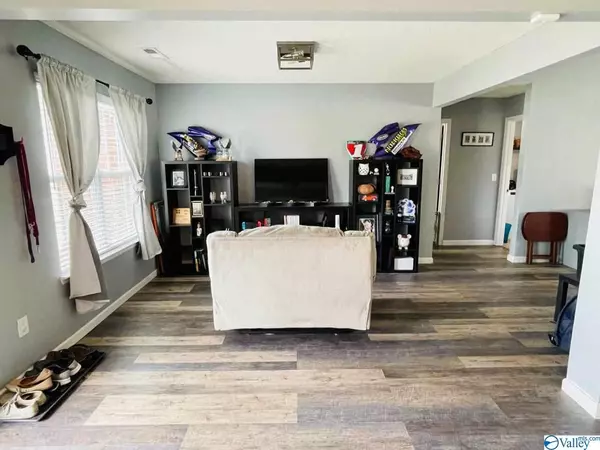 Harvest, AL 35749,117 Vandenberg Lane