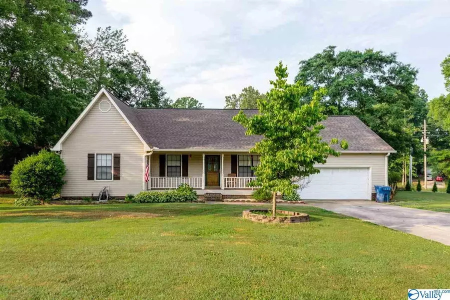 1806 Apache Drive, Albertville, AL 35950