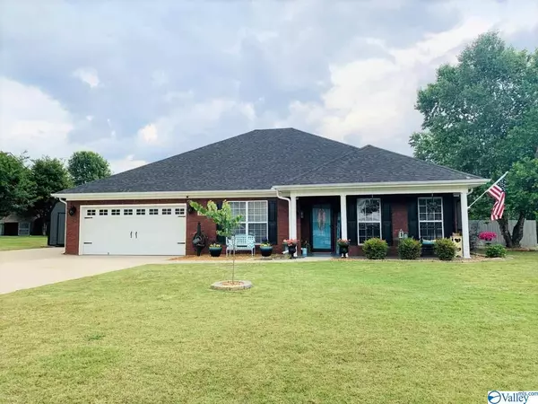 127 Hazel Trace, Hazel Green, AL 35750