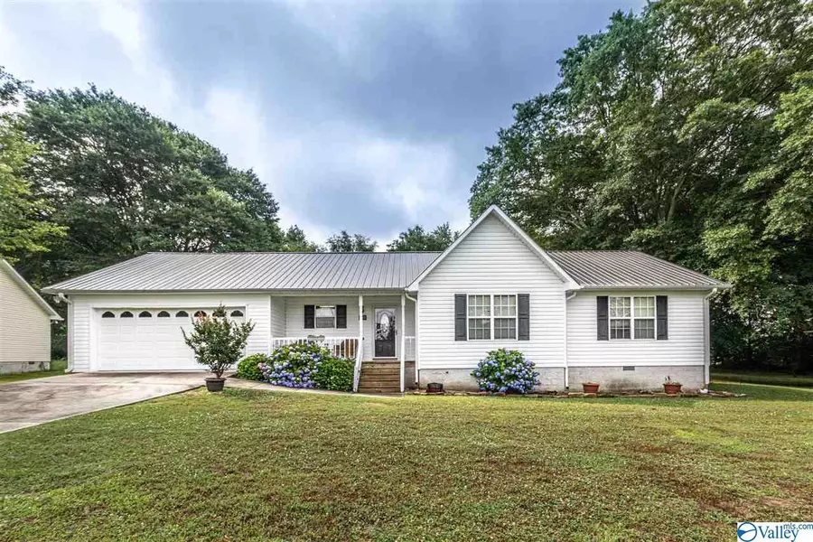 53 Land Circle, Albertville, AL 35950