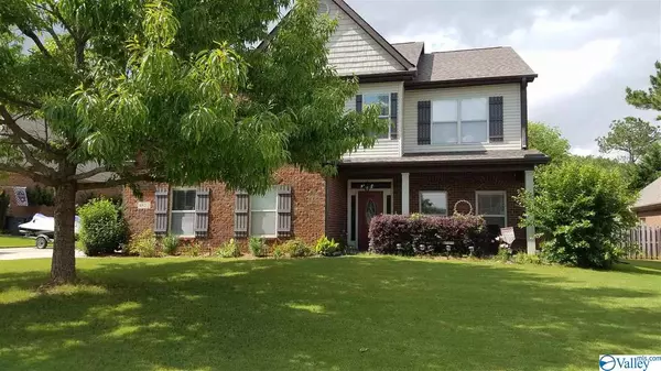 4812 Cove Valley Drive SE, Owens Cross Roads, AL 35763
