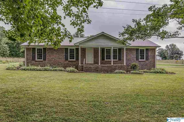 34 County Road 219, Scottsboro, AL 35768