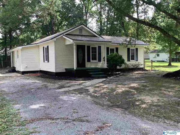 Hartselle, AL 35640,502 Burch Street