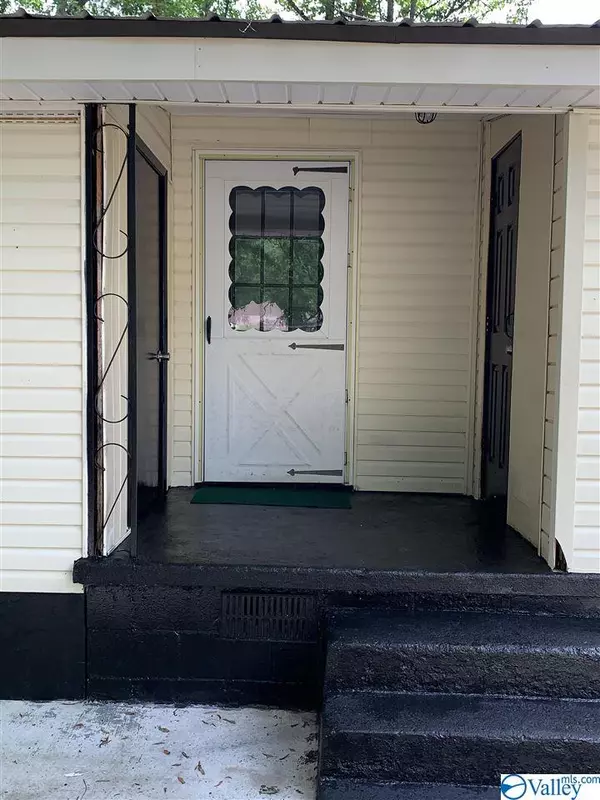 Hartselle, AL 35640,502 Burch Street