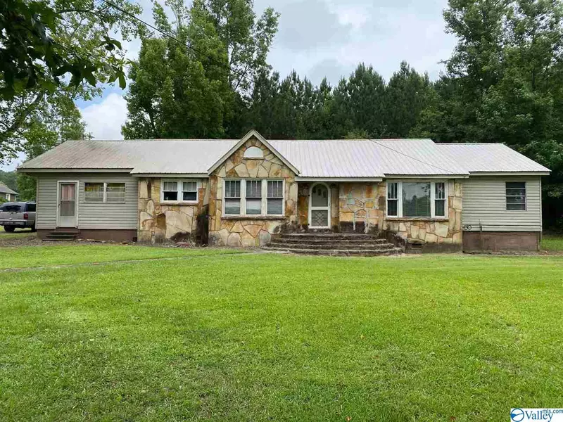 3255 Lookout Street, Sand Rock, AL 35983