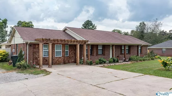 430 Joe Quick Road, Hazel Green, AL 35750