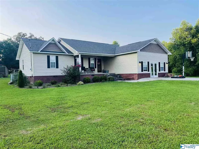 2376 Summerville Road, Boaz, AL 35957