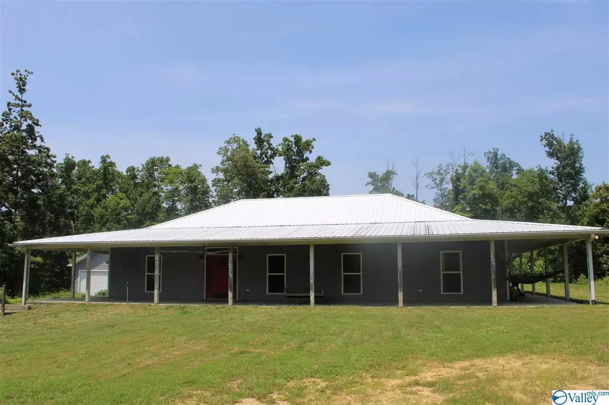 Fackler, AL 35746,8352 County Road 39