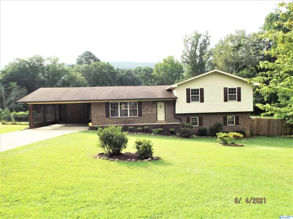 57 Sola Circle NE, Fort Payne, AL 35967