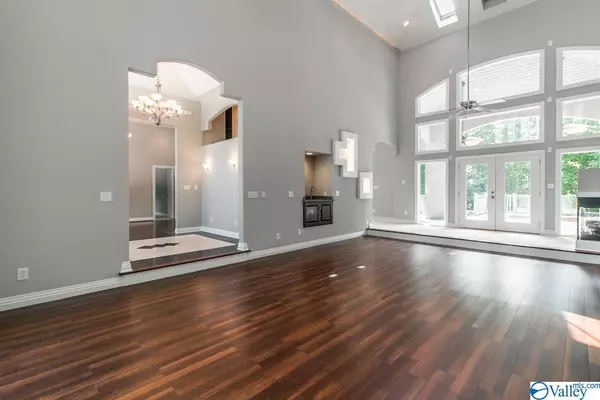 Huntsville, AL 35803,13309 South Village Square Road