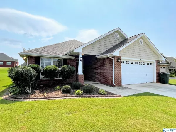 108 Summer Cove Circle NW, Madison, AL 35757