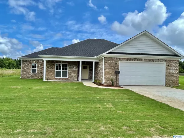 3723 Elkwood Section Road, Hazel Green, AL 35772