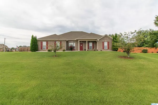 301 Eagle Ridge Drive, New Market, AL 35761