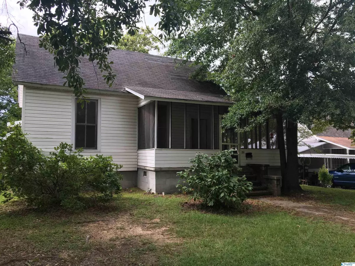 Gadsden, AL 35904,17 Cabot Avenue