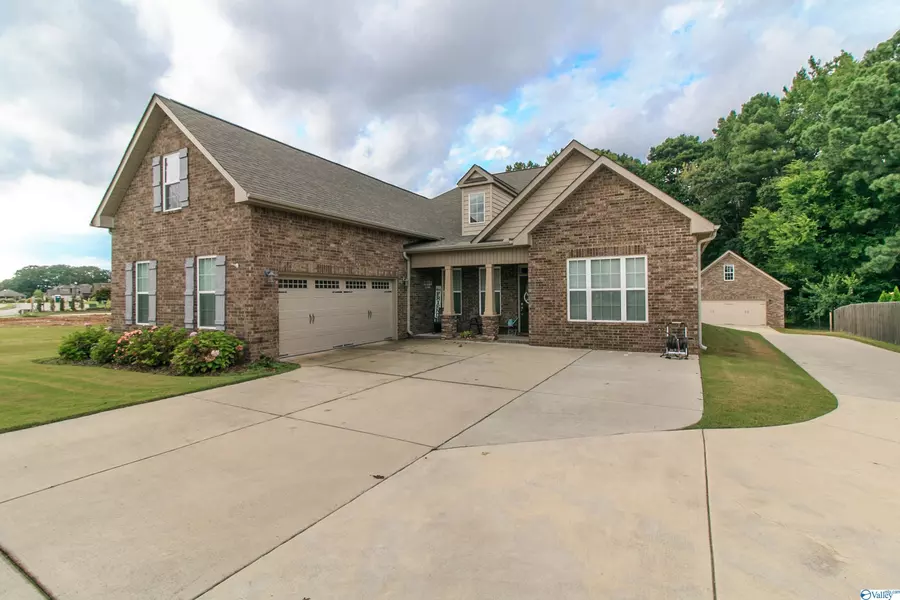 17716 Maree Drive, Athens, AL 35613