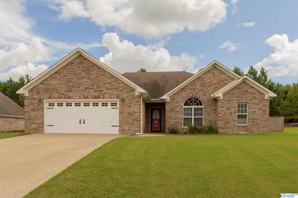 21780 Pinebrook Drive, Athens, AL 35614