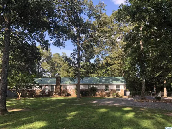 580 Rocky Ford Point Drive, Cedar Bluff, AL 35959