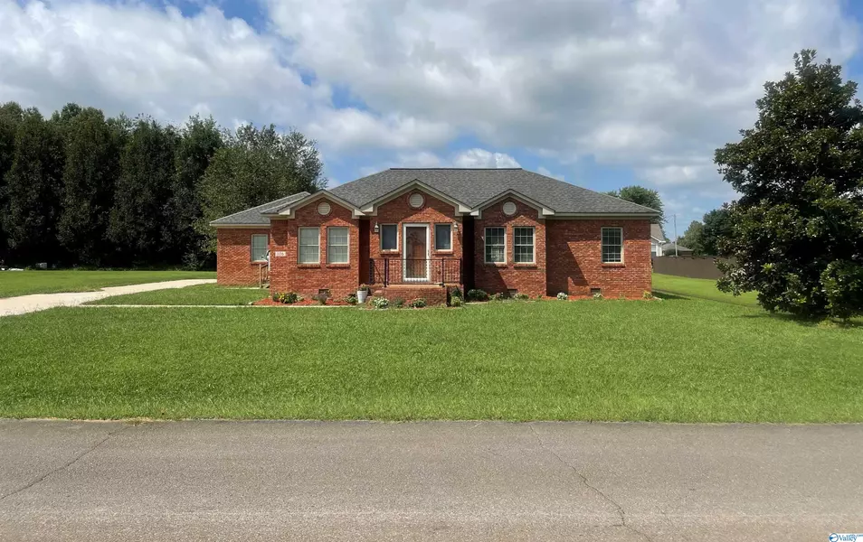 106 Reba Road, Hazel Green, AL 35750