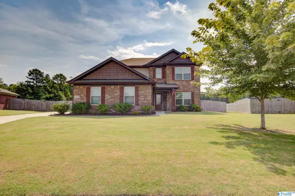 124 Chestnut Cove, Owens Cross Roads, AL 35763