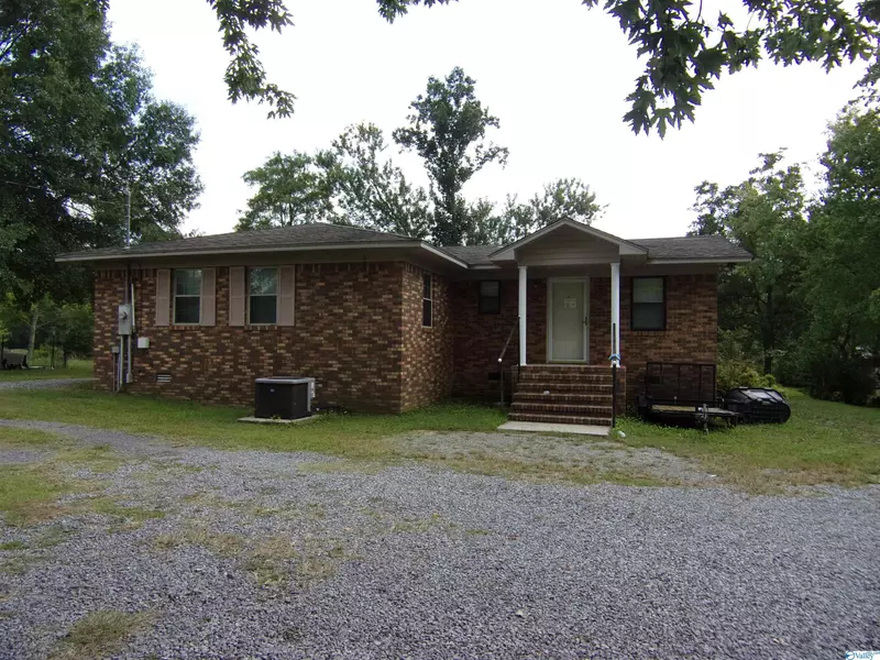 1377 Summerville Road, Boaz, AL 35957