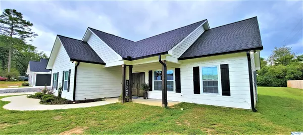 587 Hancock Drive, Scottsboro, AL 35769