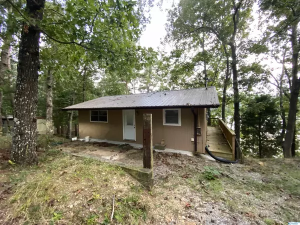 Cedar Bluff, AL 35959,830 County Road 624