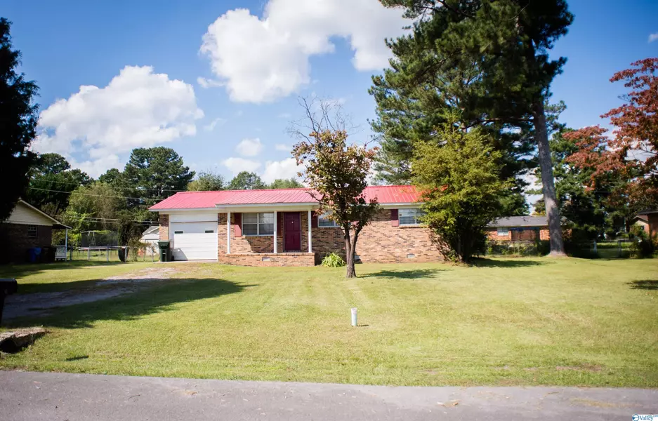 305 Star Street SW, Hartselle, AL 35640