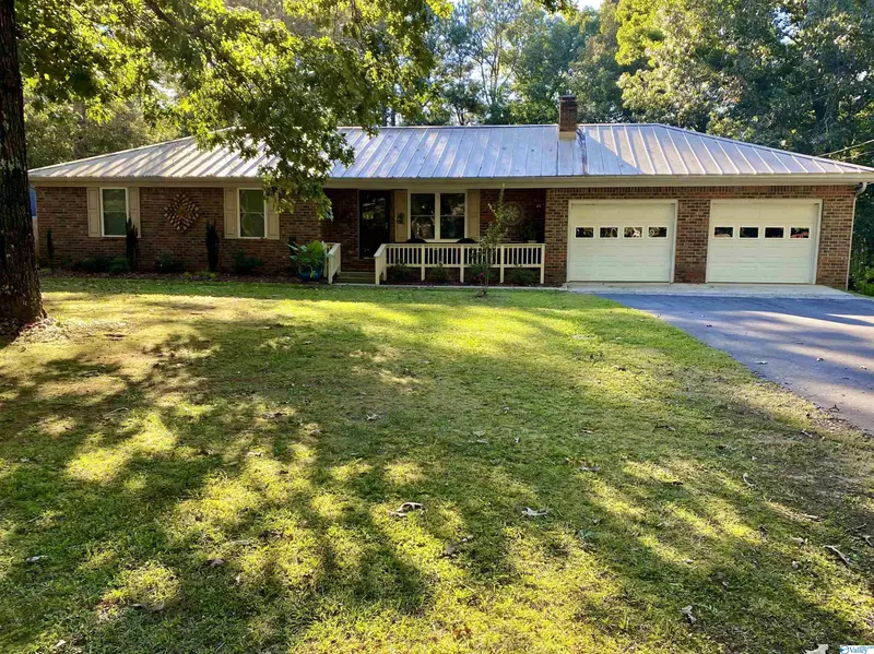 384 Wildwood Way, Somerville, AL 35670