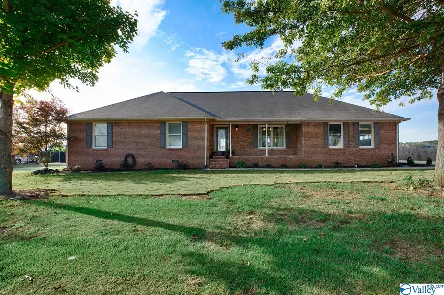 200 Mill Keys Road, Hazel Green, AL 35750