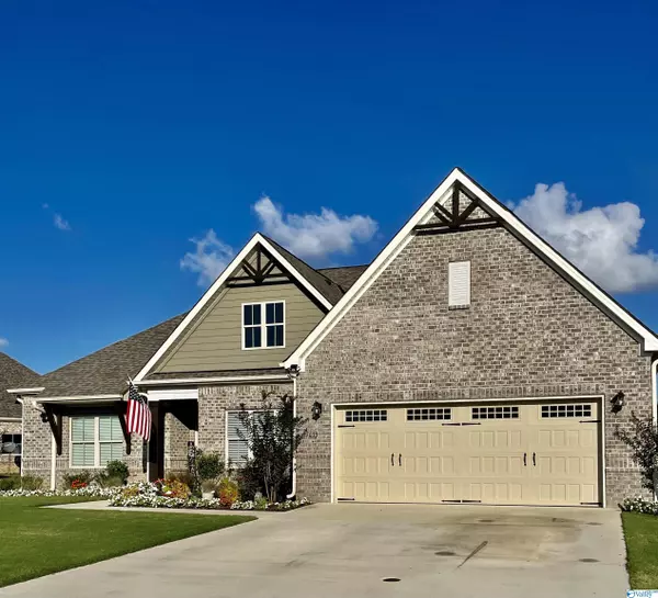 Athens, AL 35613,17033 Obsidian Circle