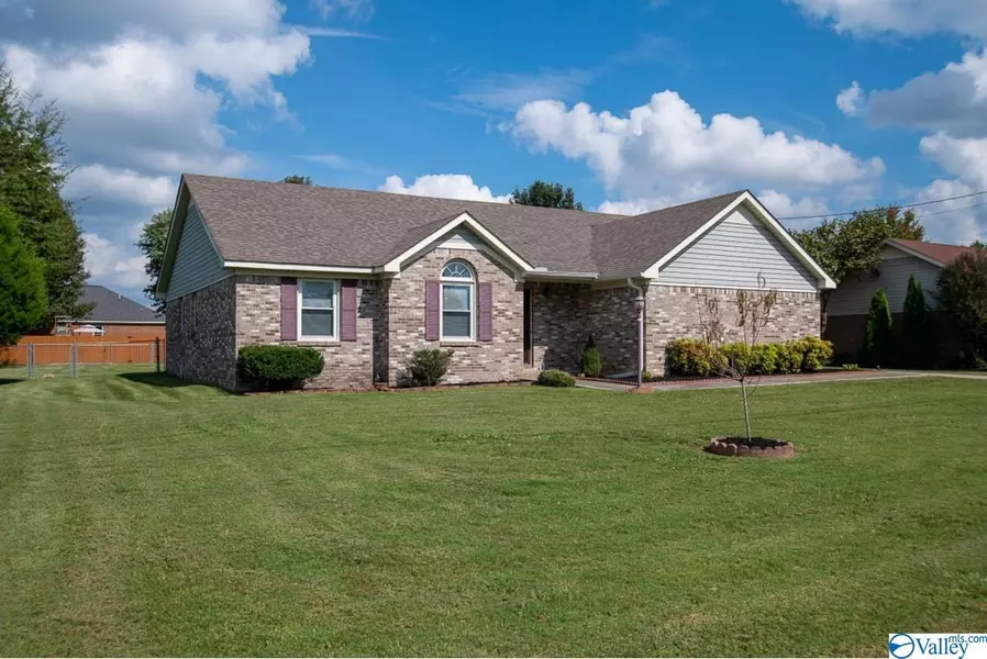 897 Higdon Road SW, Hartselle, AL 35640