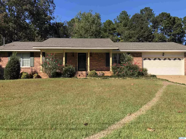 113 Larkwood Circle, Rainbow City, AL 35906