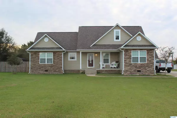 6381 Blue Pond Blvd, Fort Payne, AL 35968