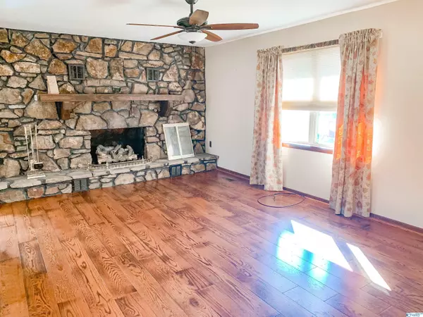 Cullman, AL 35056,1601 SE Douglas Street SE