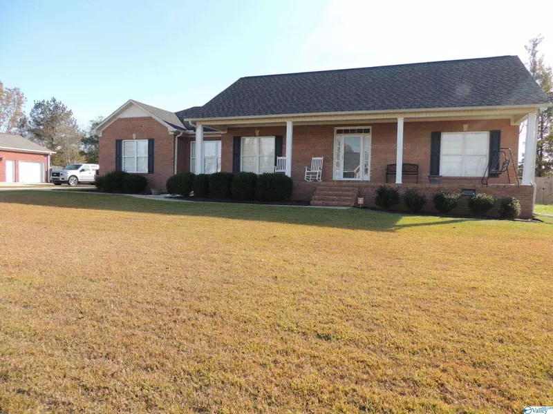 23348 Frank Street, Athens, AL 35613