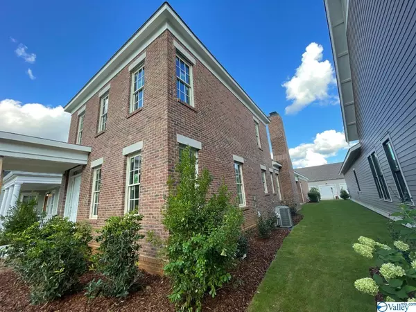 Madison, AL 35756,117 Bur Oak Drive