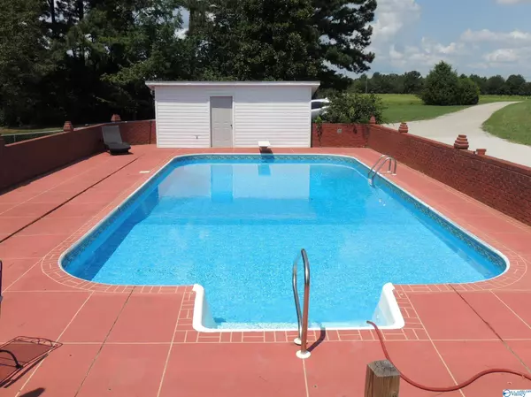 9711 US Hwy 72 W, Athens, AL 35611