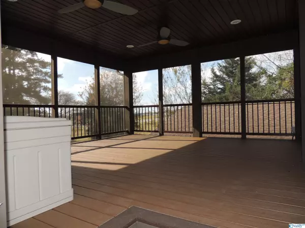 Athens, AL 35611,9711 US Hwy 72 W