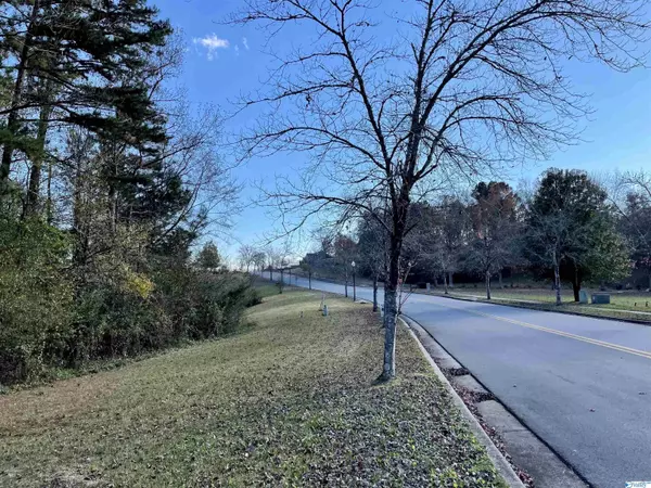 Gadsden, AL 35905,21 Silver Lakes Blvd E